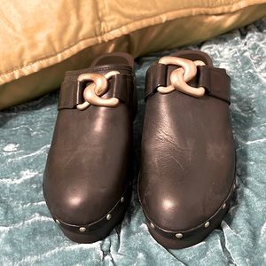 Aerosoles Crosby Nailhead Clogs size 9 New (size tags only…no other tags or box)
